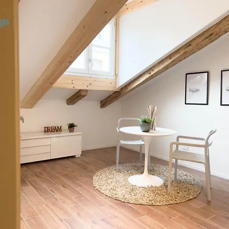 Gozzi 4 Tirabora Short Rent Апартаменты *