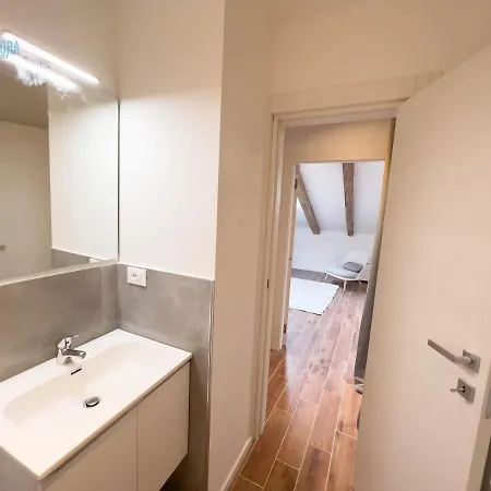 Appartamento Gozzi 4 Tirabora Short Rent *